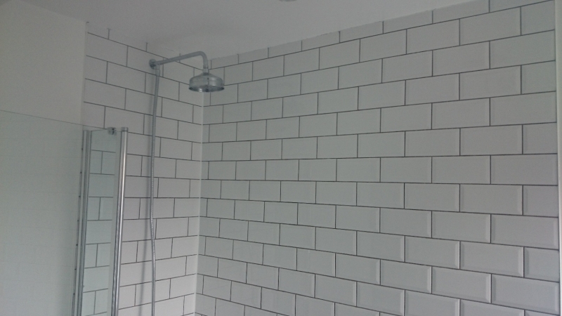 Margate-bathroom-revamp-tiling-shower-painting-pic 3.JPG
