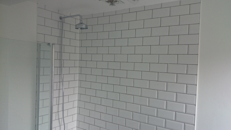 Margate-bathroom-revamp-tiling-shower-painting-pic 4.JPG